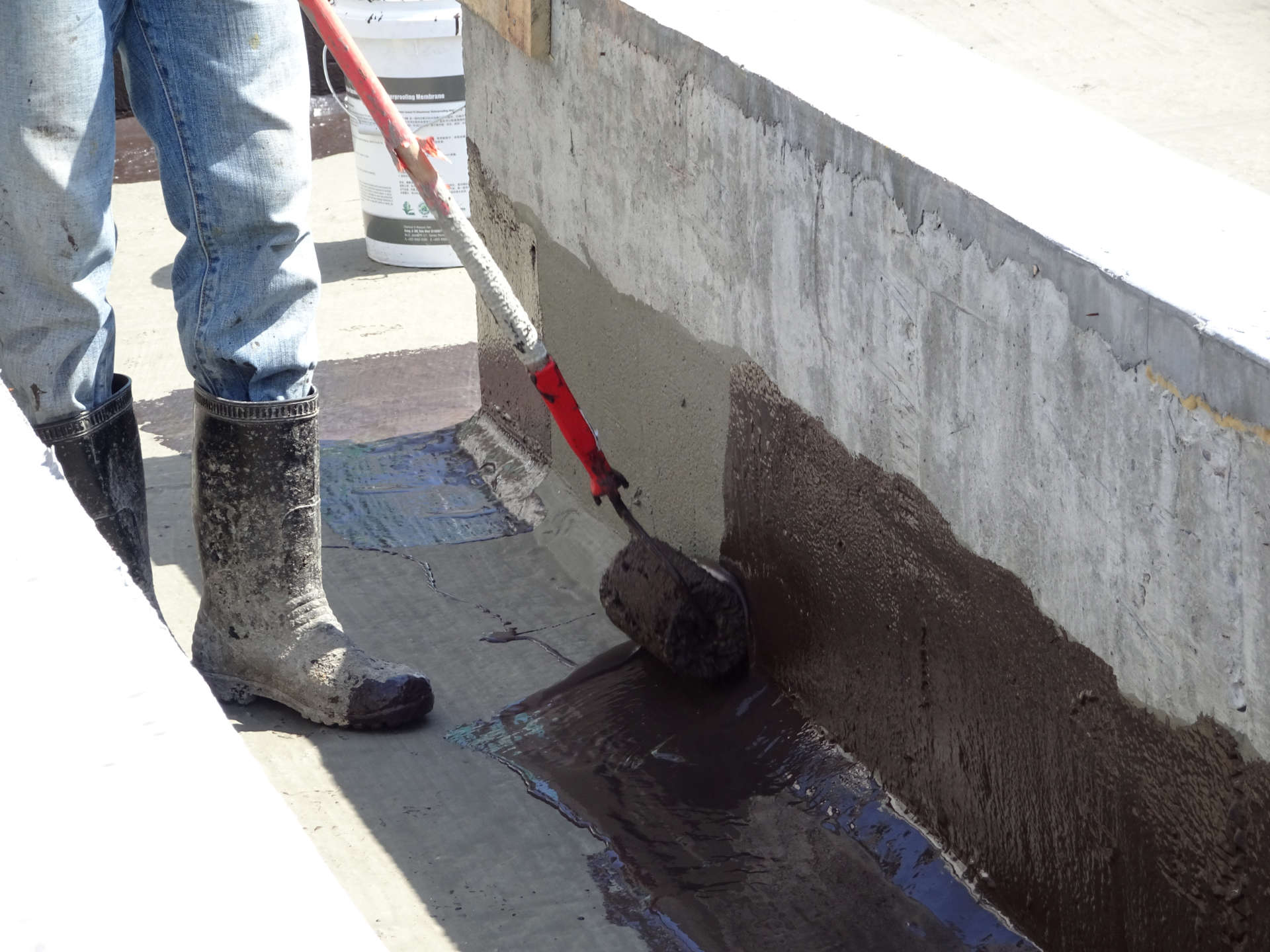 foundation waterproofing performed by professional worker